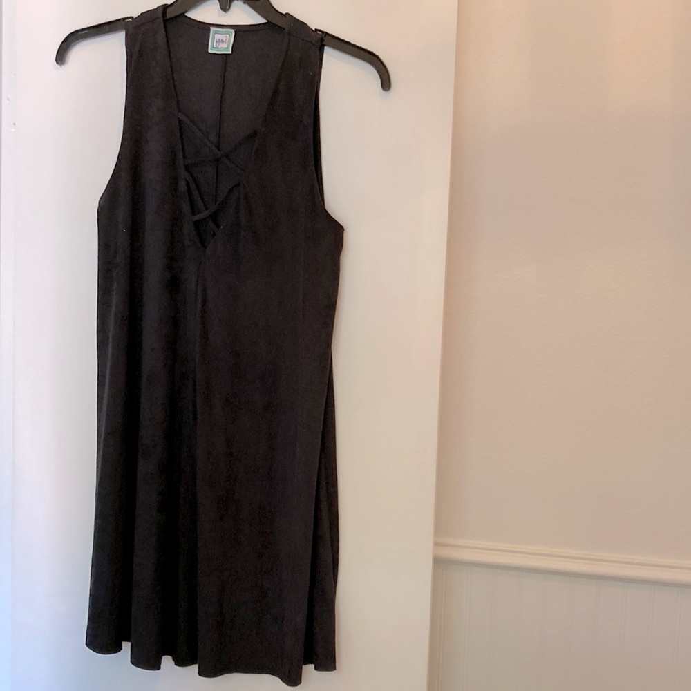 Y&I BOUTIQUE POLYESTER BLACK DRESS! EXCELLENT SHAPE!